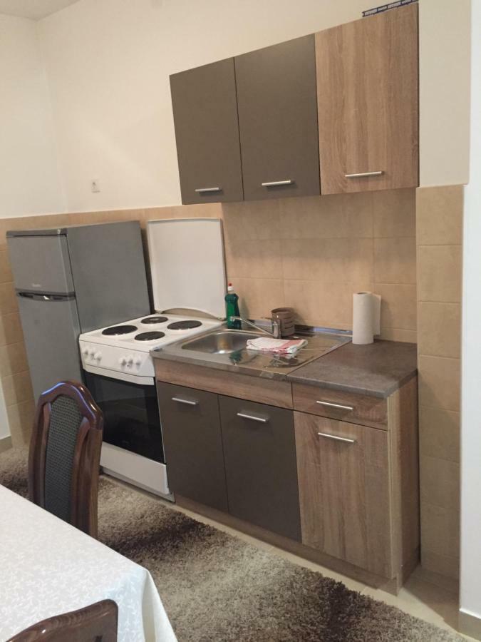 Appartement Stan Na Dan Centar à Šabac Extérieur photo