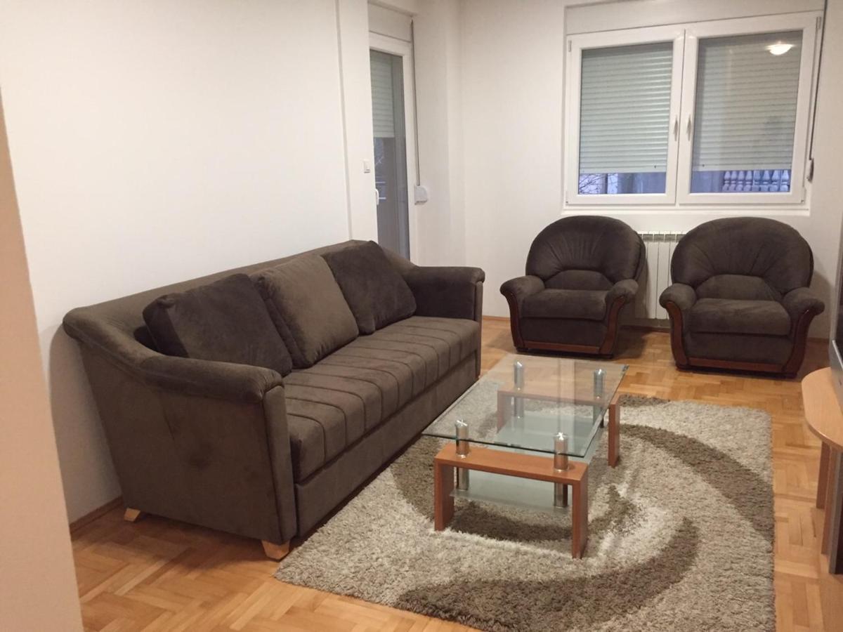 Appartement Stan Na Dan Centar à Šabac Extérieur photo